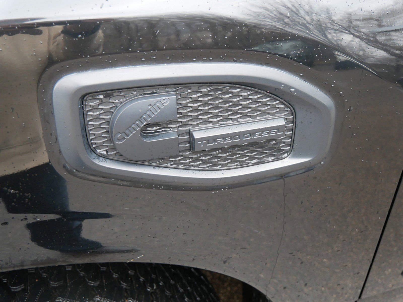 Used 2018 Nissan Titan SL w/ Midnight Edition image 9