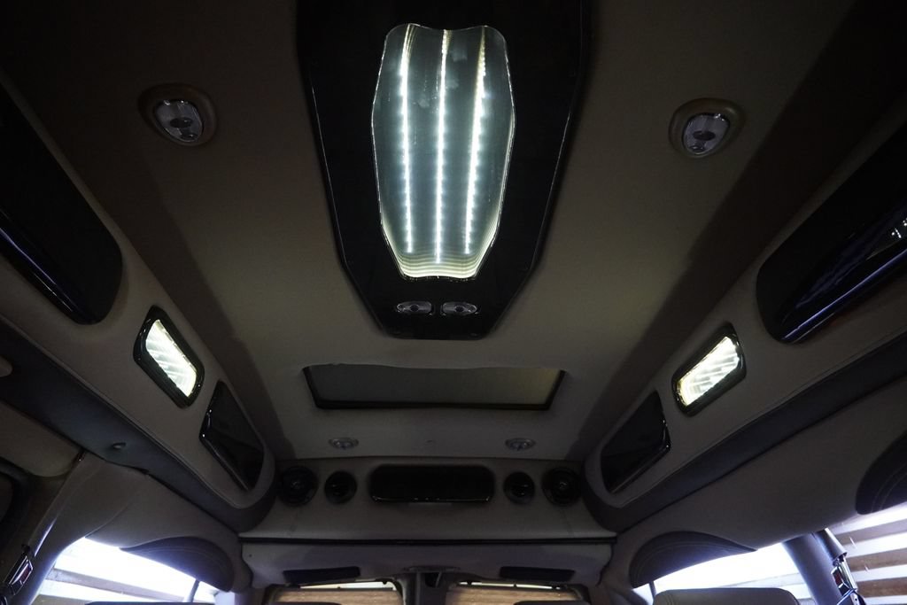 Used 2016 GMC Savana 2500 RWD image 30
