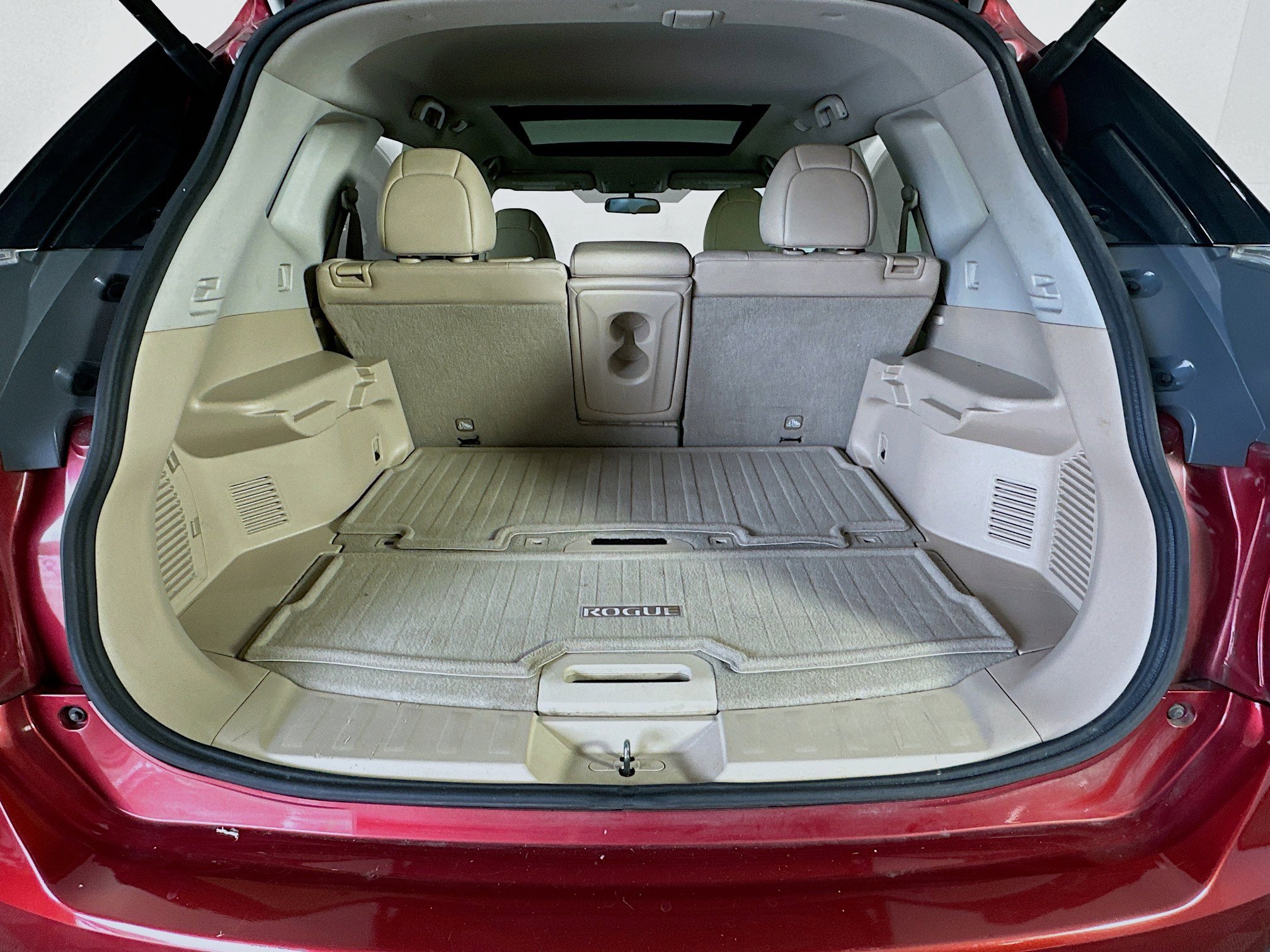 Used 2015 Nissan Rogue SL w/ SL Premium Package image 28