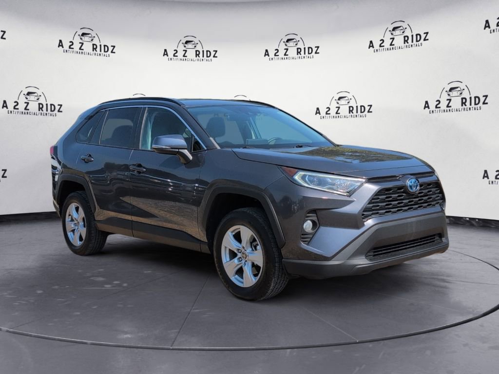 Used 2021 Toyota RAV4 XLE image 1