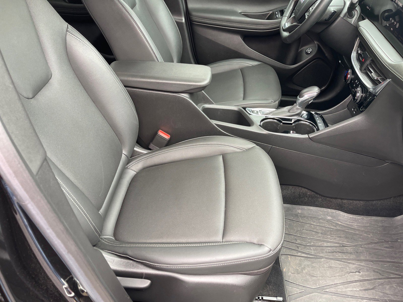 Used 2024 Buick Encore GX Sport Touring w/ Advanced Technology Package image 19