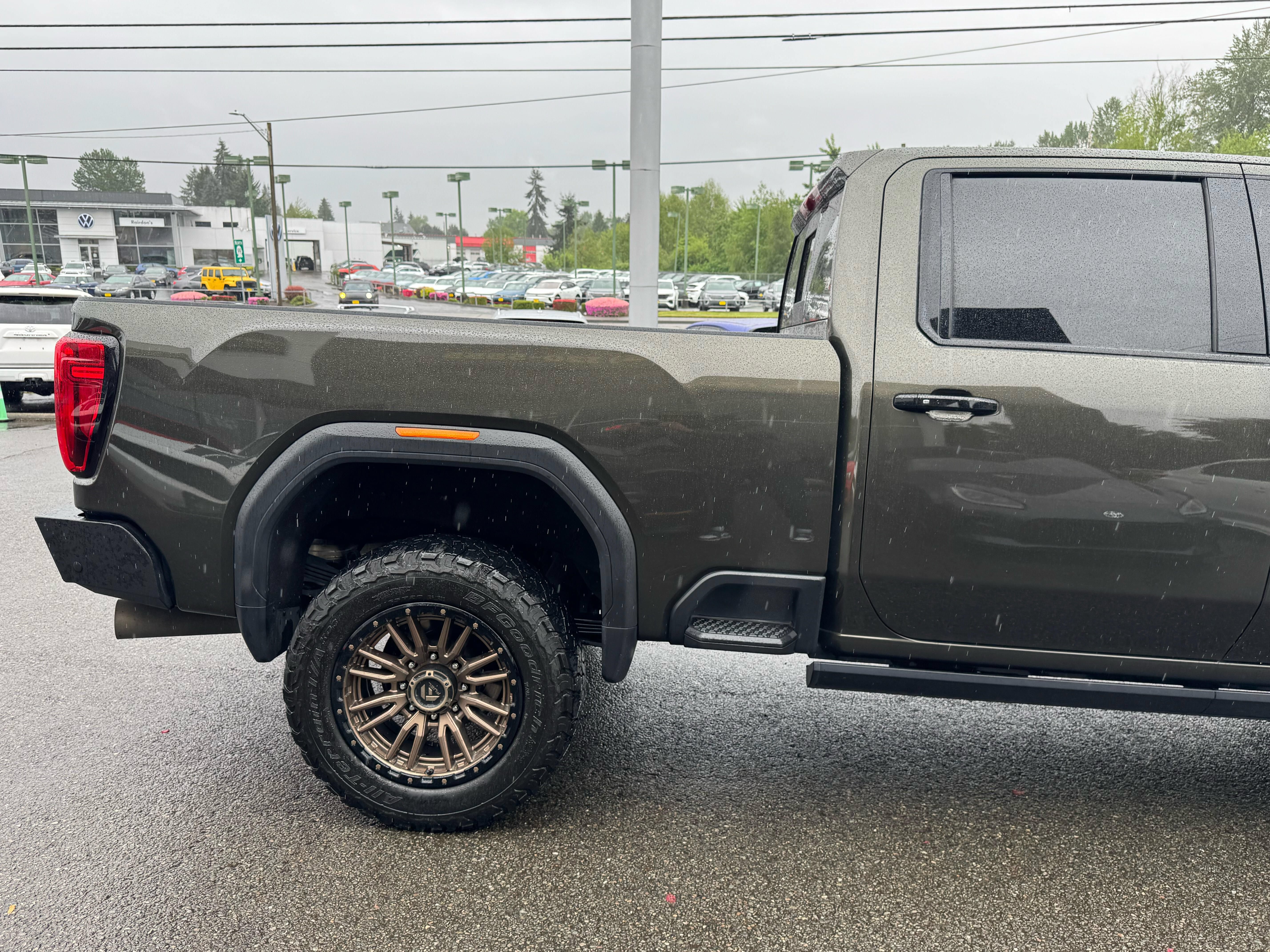 Used 2022 GMC Sierra 2500 AT4 w/ AT4 Preferred Package AWD/4WD image 13