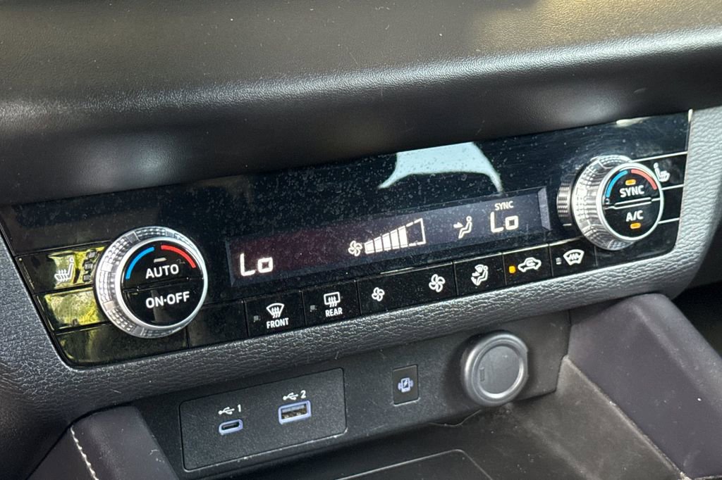 Used 2024 Mitsubishi Outlander SE AWD/4WD image 23