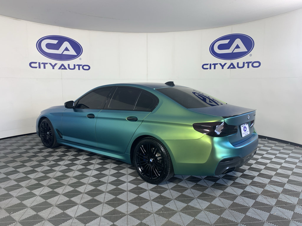Used 2020 BMW 530i xDrive w/ M Sport Package AWD/4WD image 5