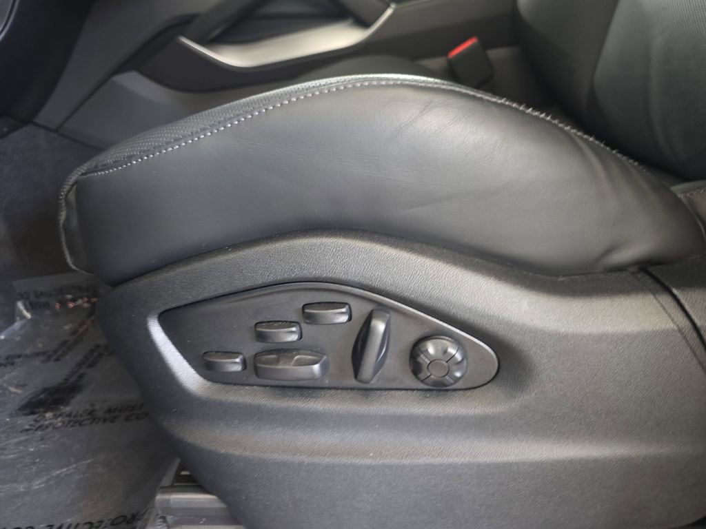 Used 2024 Porsche Cayenne S image 28