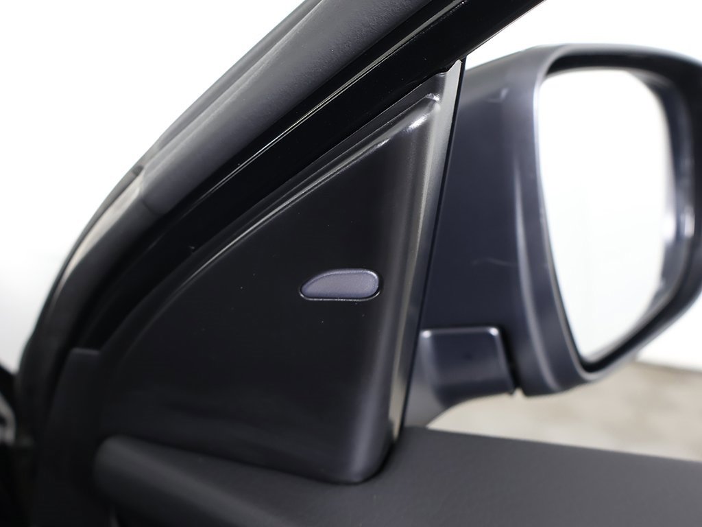 Used 2022 Nissan Rogue Sport SV w/ Technology Package image 35