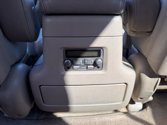 Used 2006 Toyota Land Cruiser w/ Convenience Pkg AWD/4WD image 15