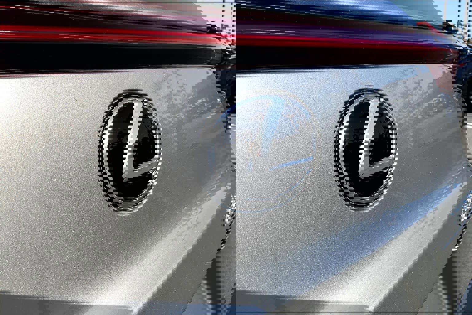 Used 2020 Lexus UX 200 w/ Premium Package image 29