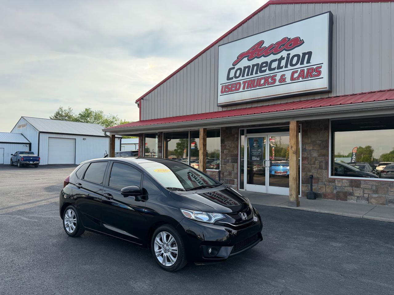 Used 2016 Honda Fit EX image 2