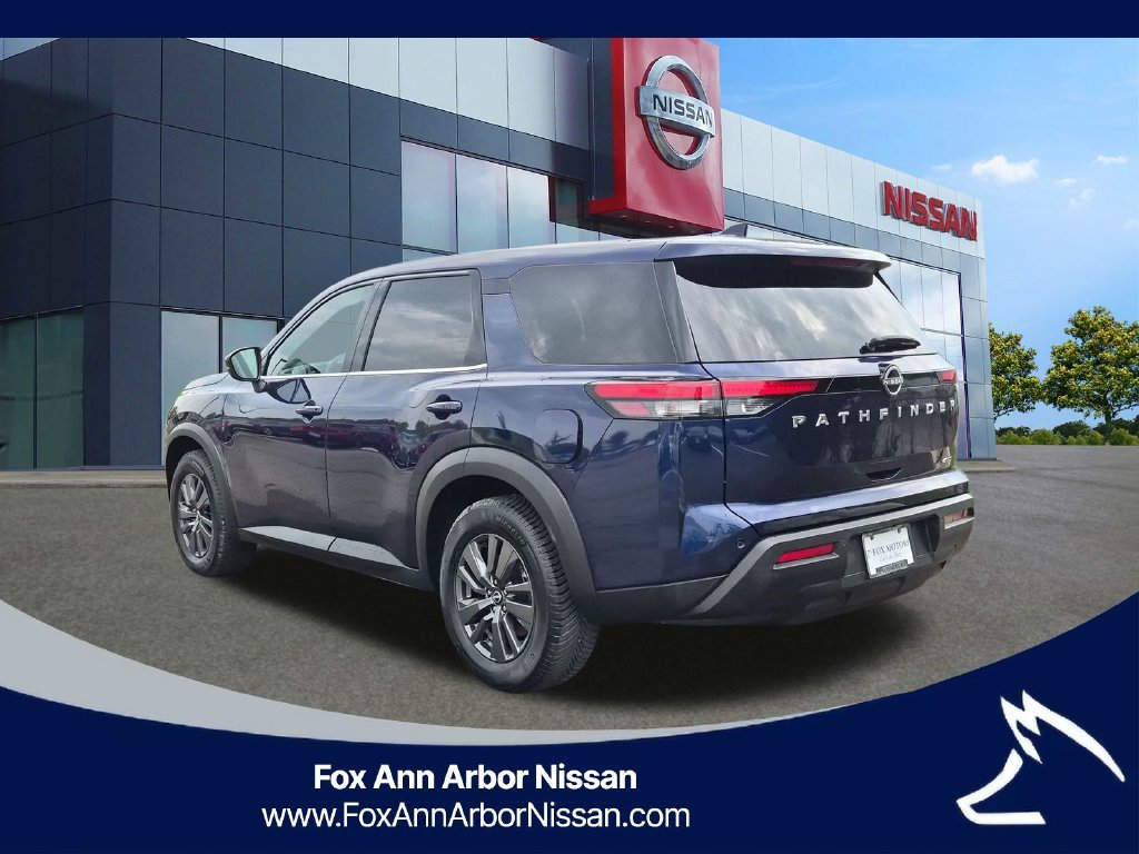 Certified 2022 Nissan Pathfinder S AWD/4WD image 3