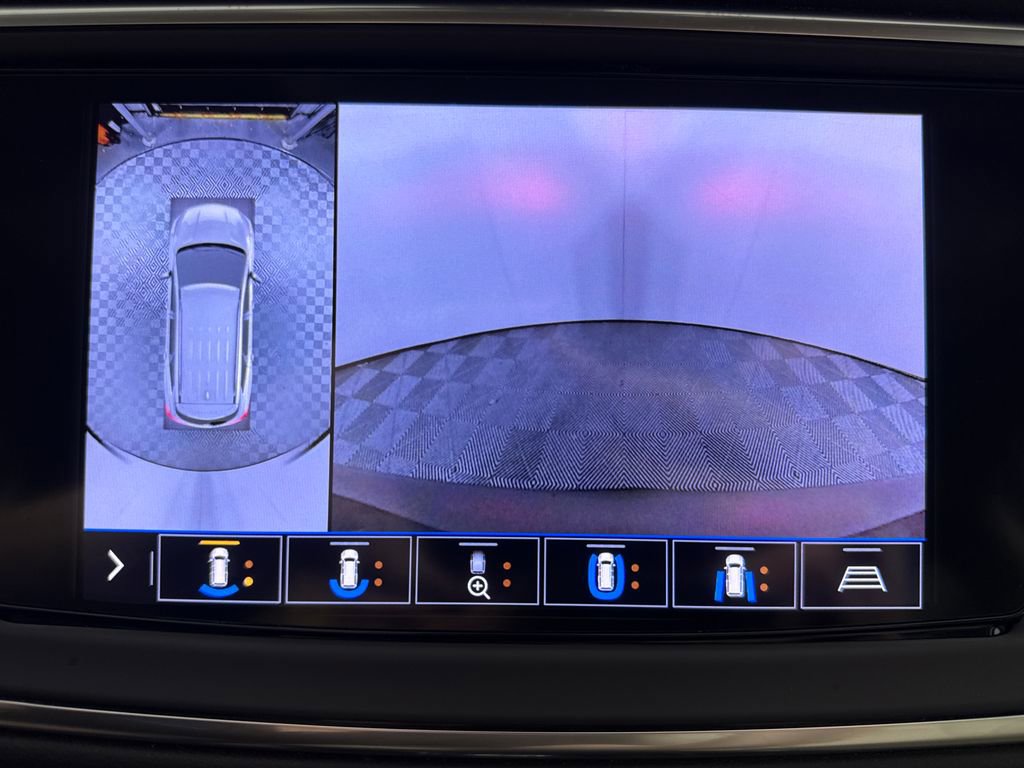 Used 2020 Buick Enclave Essence w/ Sound and Sites Package FWD image 18