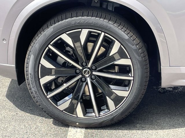 New 2027 Volvo XC90 B6 Plus AWD/4WD image 12