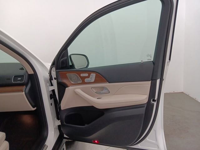 Used 2025 Mercedes-Benz GLS 450 4MATIC image 74