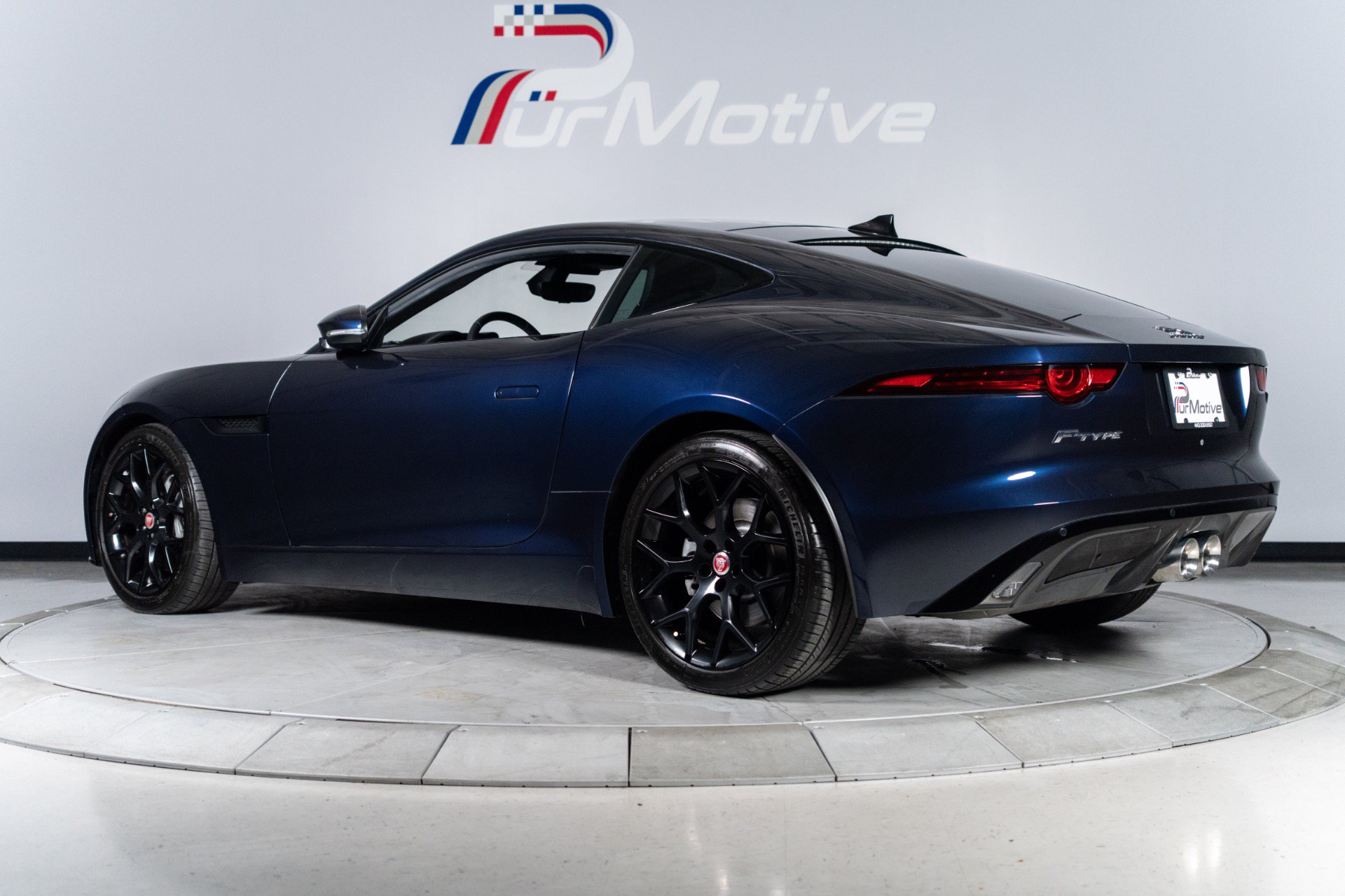 Used 2018 Jaguar F-TYPE Coupe RWD image 13