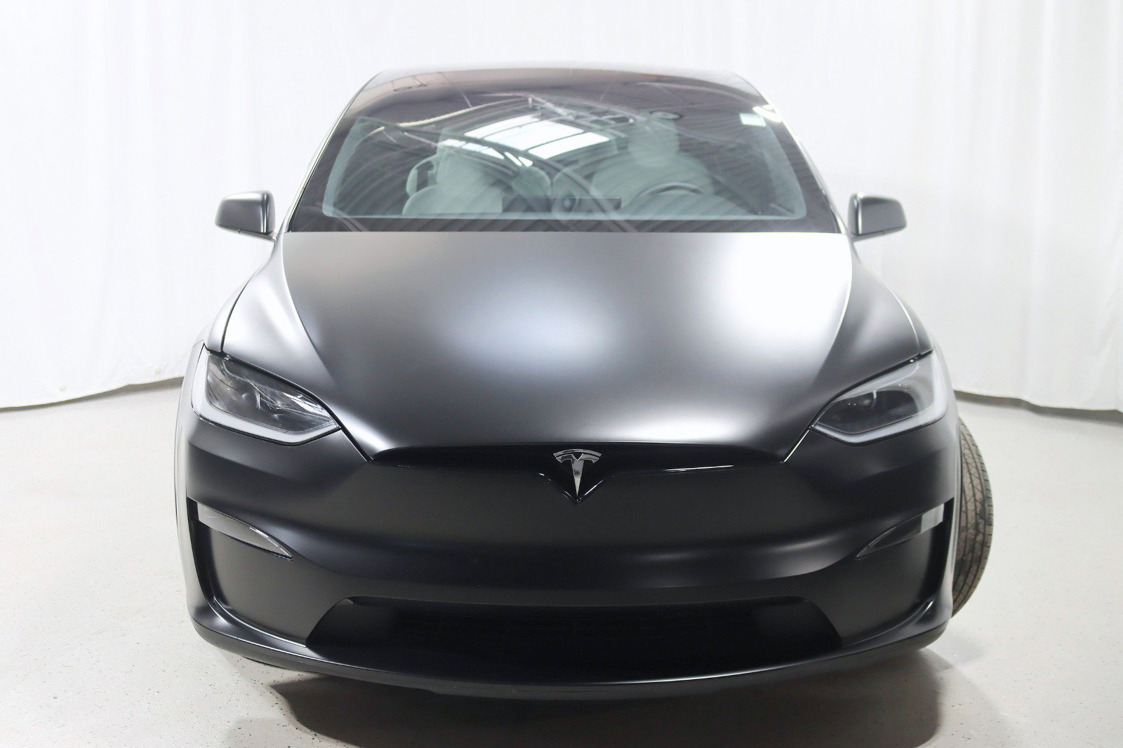 Used 2023 Tesla Model X Plaid image 9