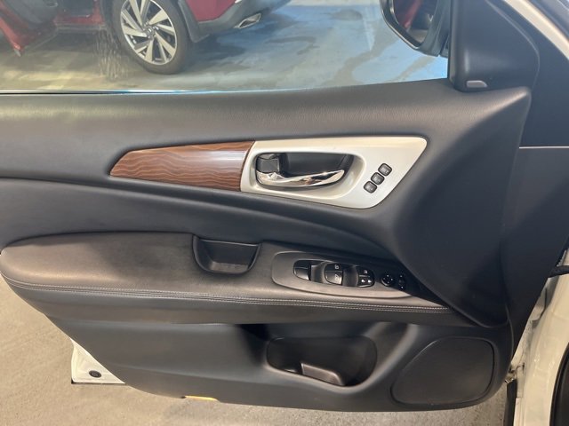 Certified 2019 Nissan Pathfinder Platinum image 15