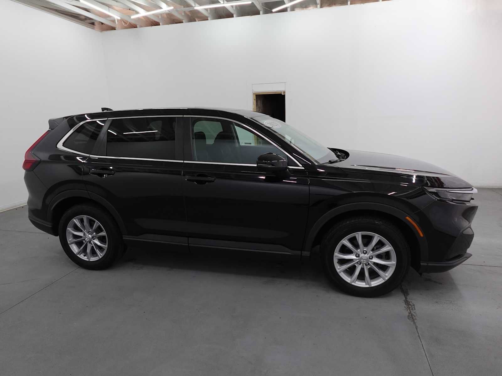 Used 2023 Honda CR-V EX image 4