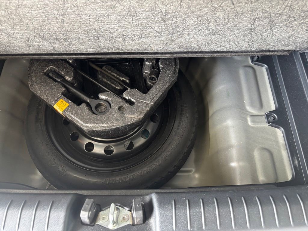 Used 2022 Hyundai Venue SEL FWD image 20
