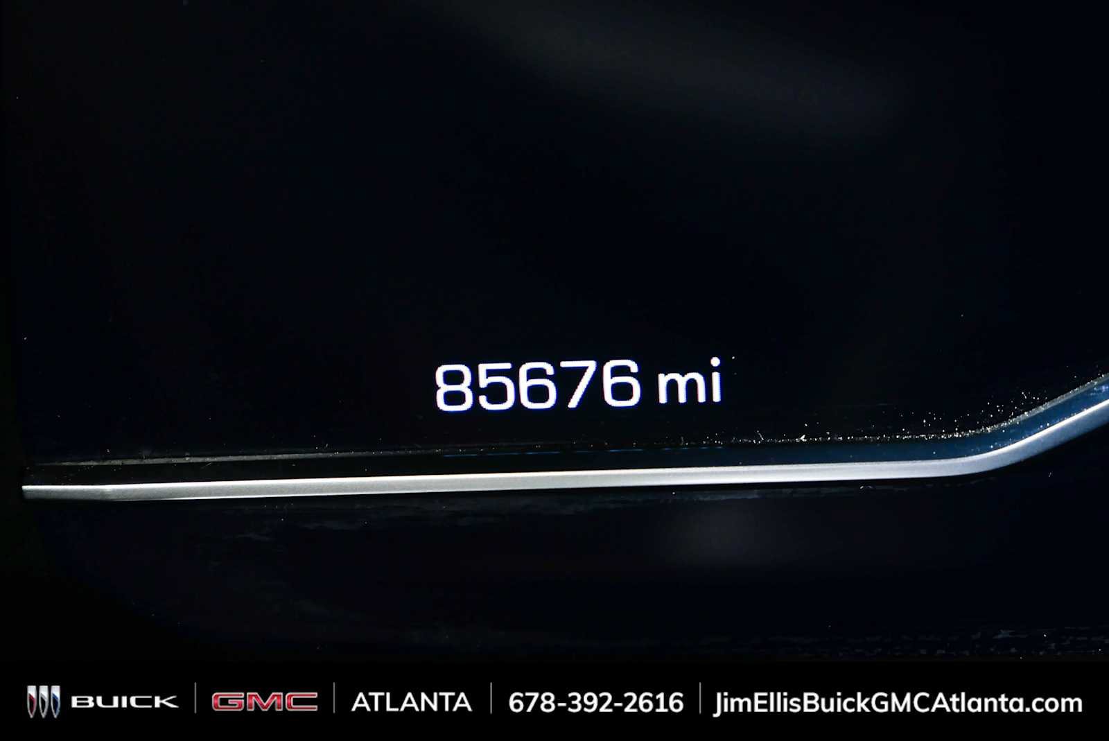 Used 2023 GMC Yukon XL SLT AWD/4WD image 18