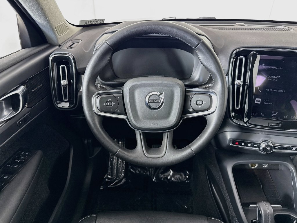Used 2021 Volvo XC40 T5 Momentum w/ Premium Package AWD/4WD image 25