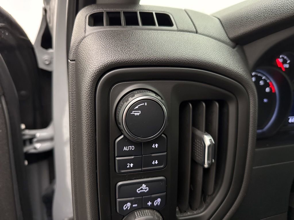 Used 2024 Chevrolet Silverado 1500 Custom Trail Boss image 25