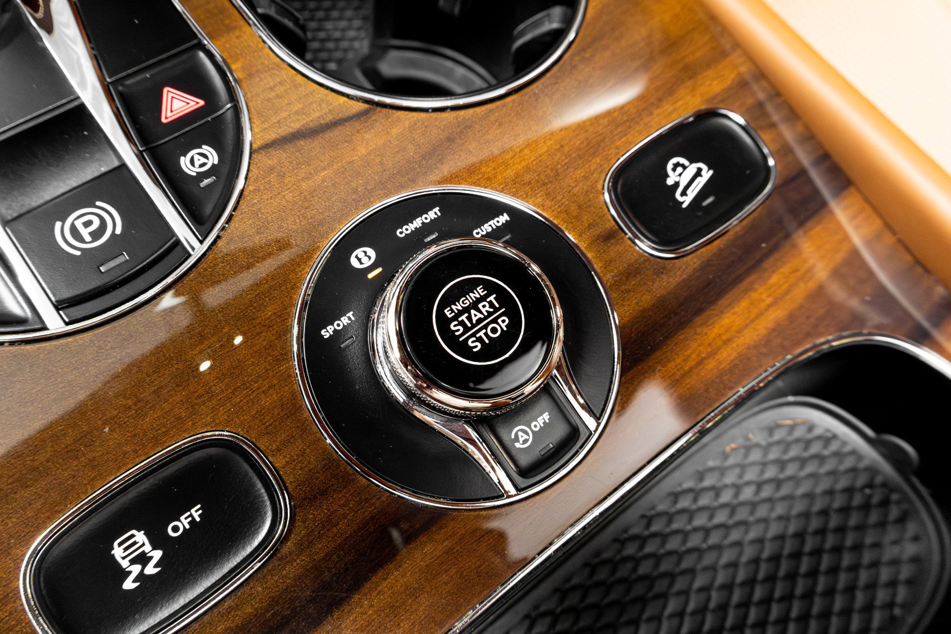 Used 2019 Bentley Bentayga image 60