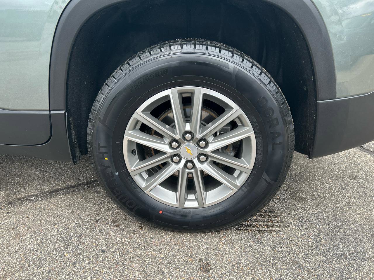 Used 2023 Chevrolet Traverse LT w/ LPO, Floor Liner Package AWD/4WD image 34