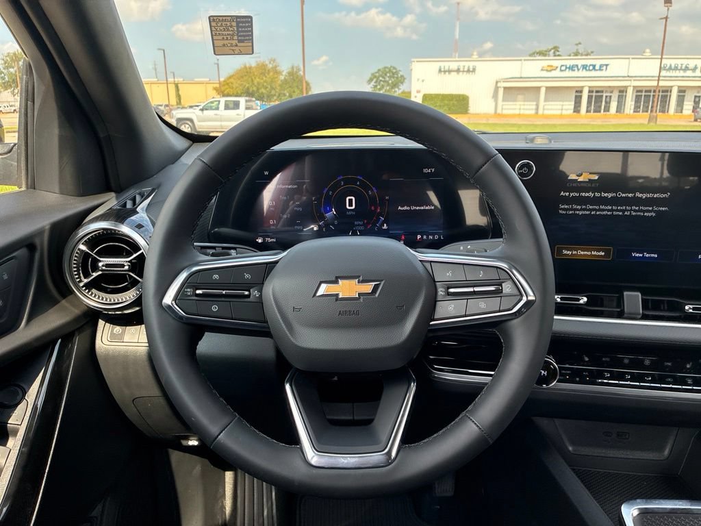 New 2027 Chevrolet Equinox LT w/ Convenience Package II FWD image 16