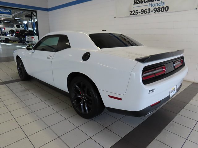 Used 2019 Dodge Challenger SXT w/ Blacktop Package image 10