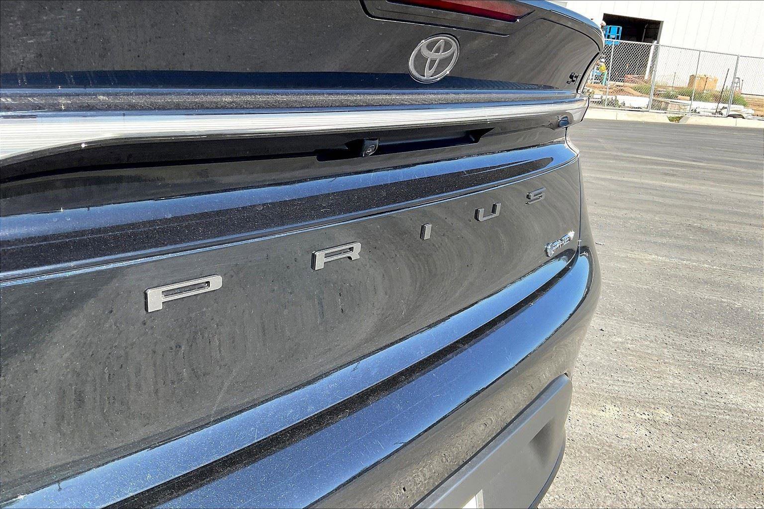 Certified 2025 Toyota Prius Plug-In Hybrid image 8