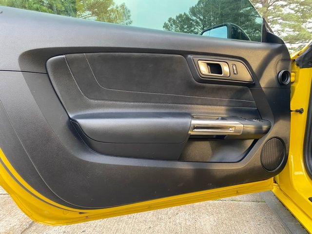 Used 2016 Ford Mustang Shelby GT350 w/ Technology Package image 14