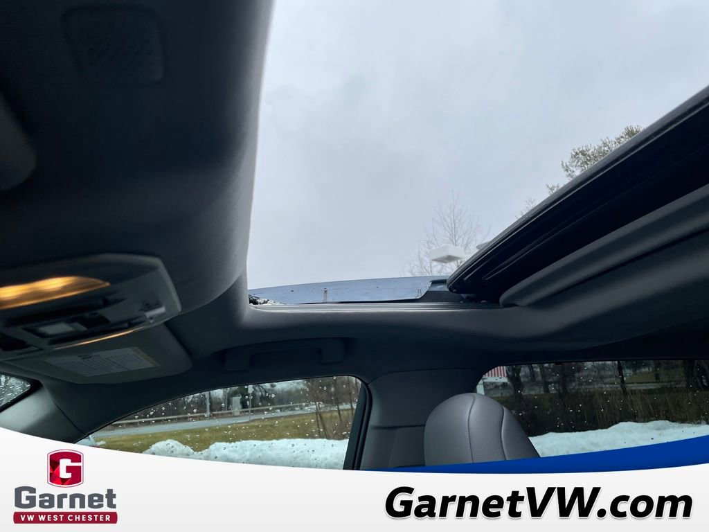 Used 2020 Toyota Highlander XLE image 22