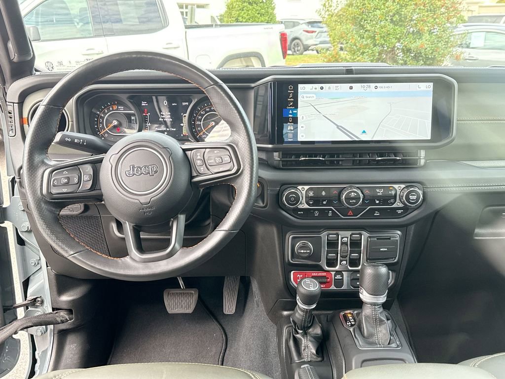 Used 2024 Jeep Gladiator Mojave w/ Technology Group image 23