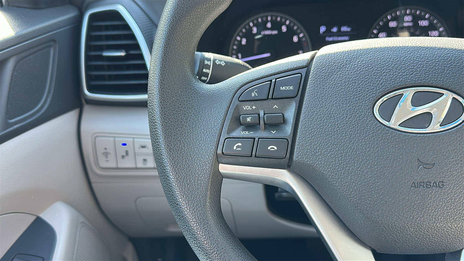 Used 2019 Hyundai Tucson Value AWD/4WD image 15