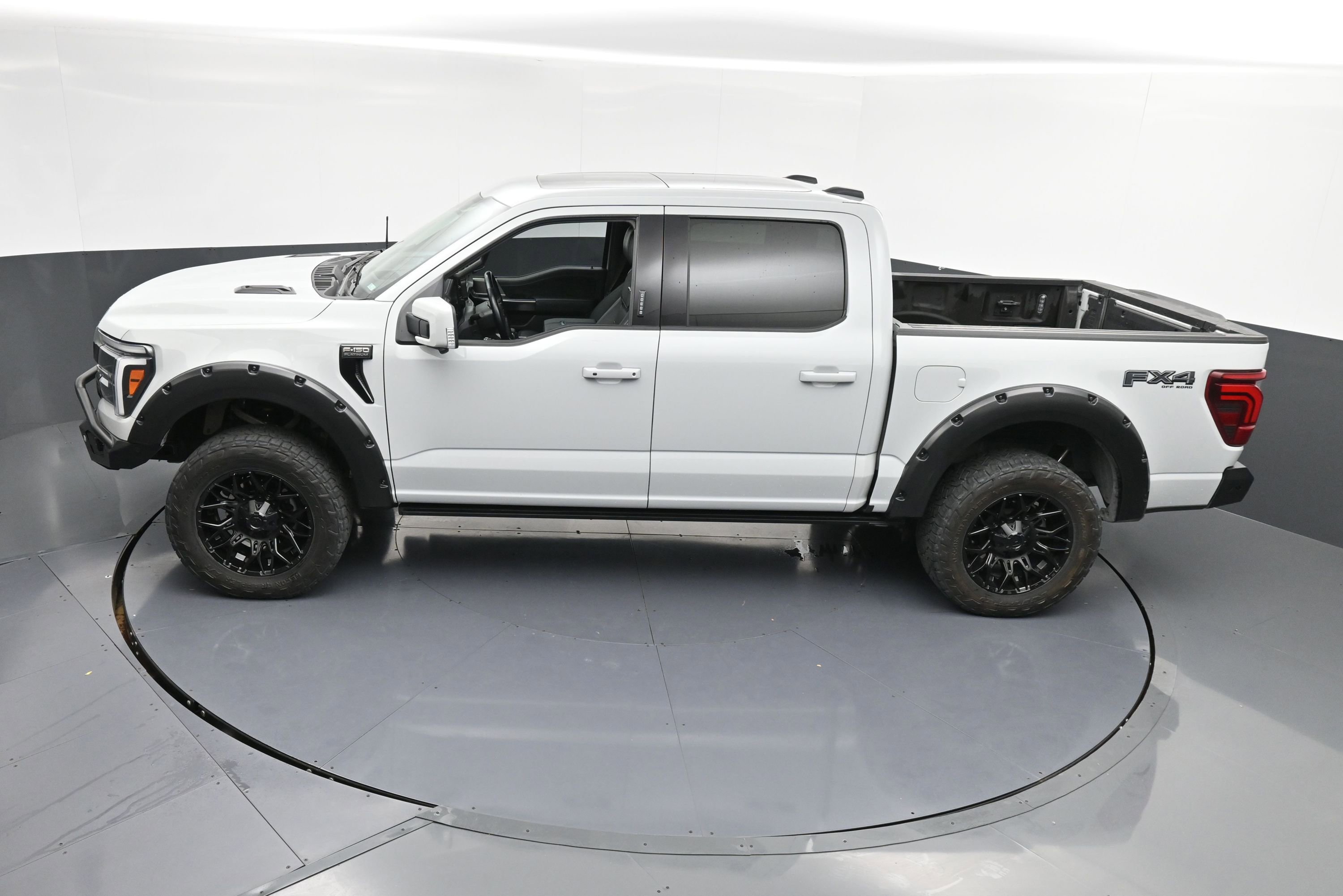 Certified 2024 Ford F150 Platinum w/ Equipment Group 702A High image 36