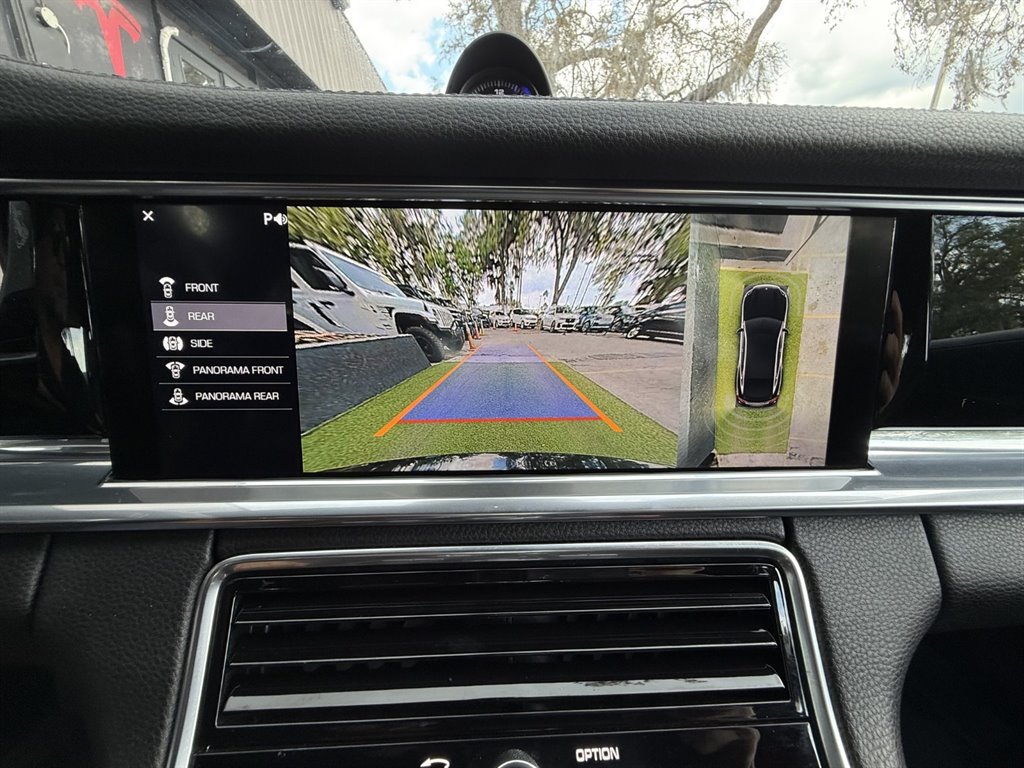 Used 2017 Porsche Panamera 4 AWD/4WD image 19
