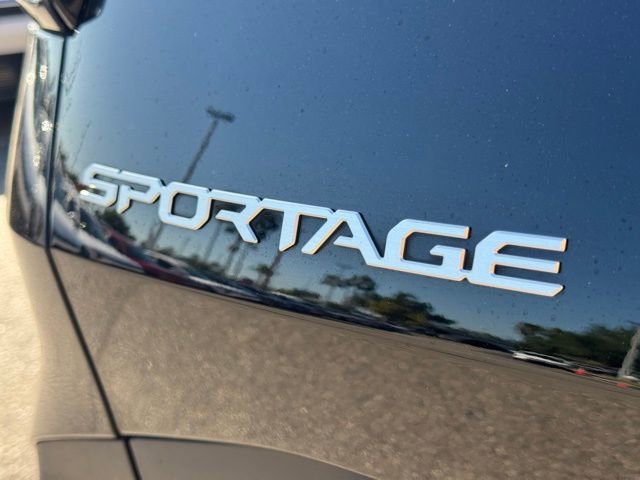 Certified 2025 Kia Sportage EX FWD image 11
