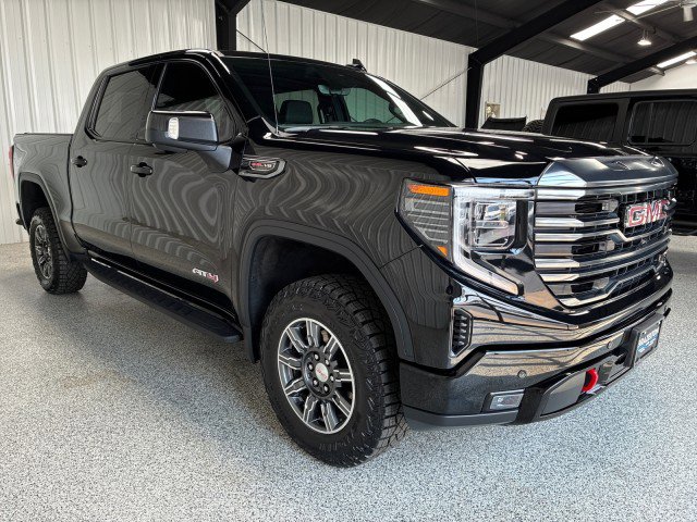 Used 2024 GMC Sierra 1500 AT4 w/ Technology Package image 4