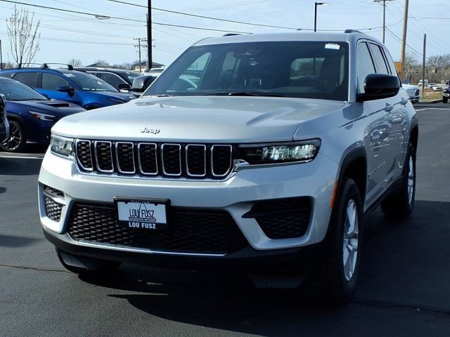 New 2026 Jeep Grand Cherokee Laredo X AWD/4WD image 2