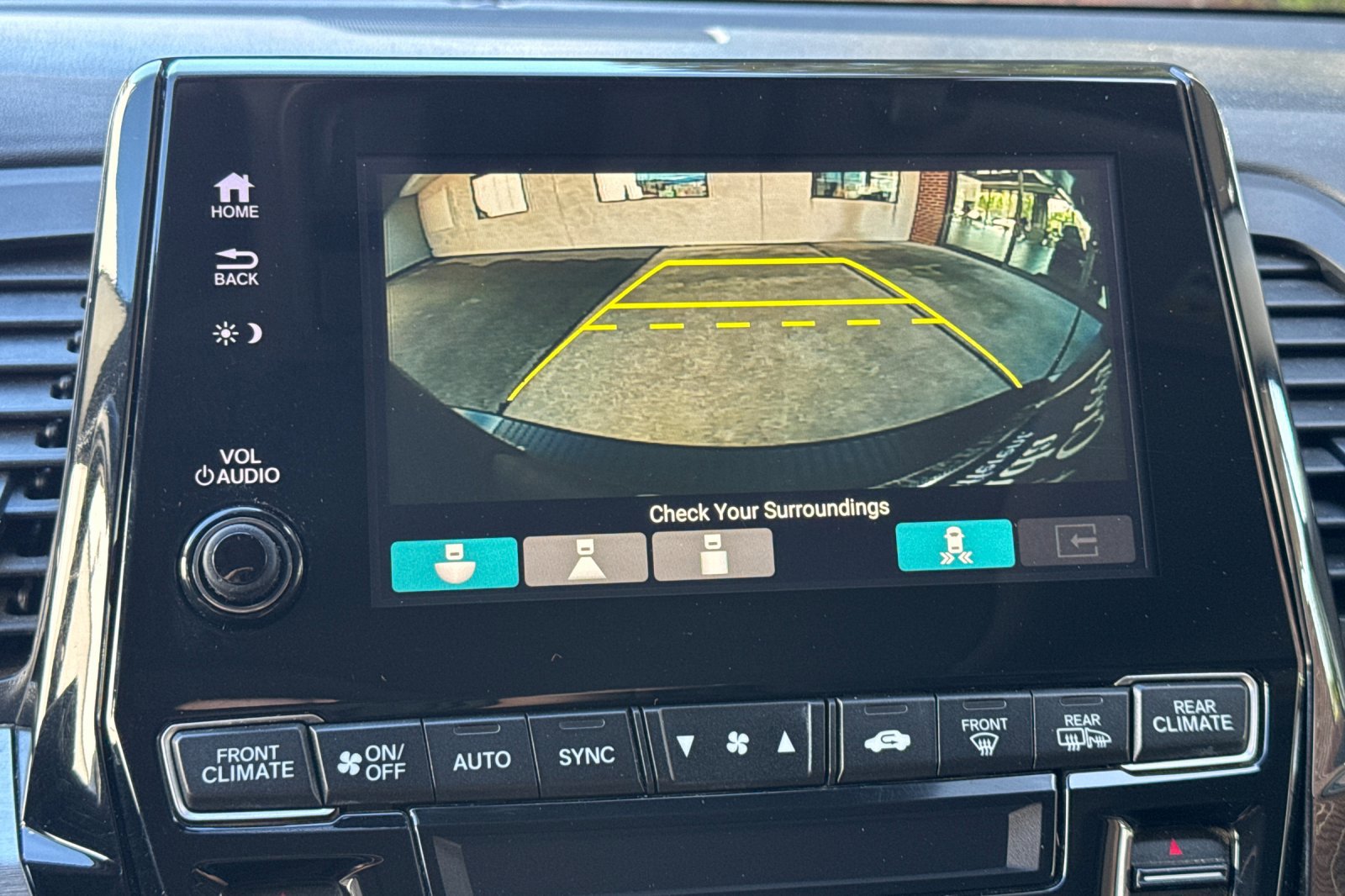 Used 2018 Honda Odyssey Touring image 19