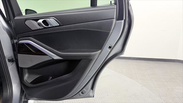 Used 2025 BMW X6 xDrive40i w/ Climate Comfort Package image 22