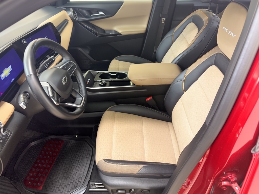 Used 2025 Chevrolet Equinox ACTIV w/ Safety and Technology Package AWD/4WD image 5