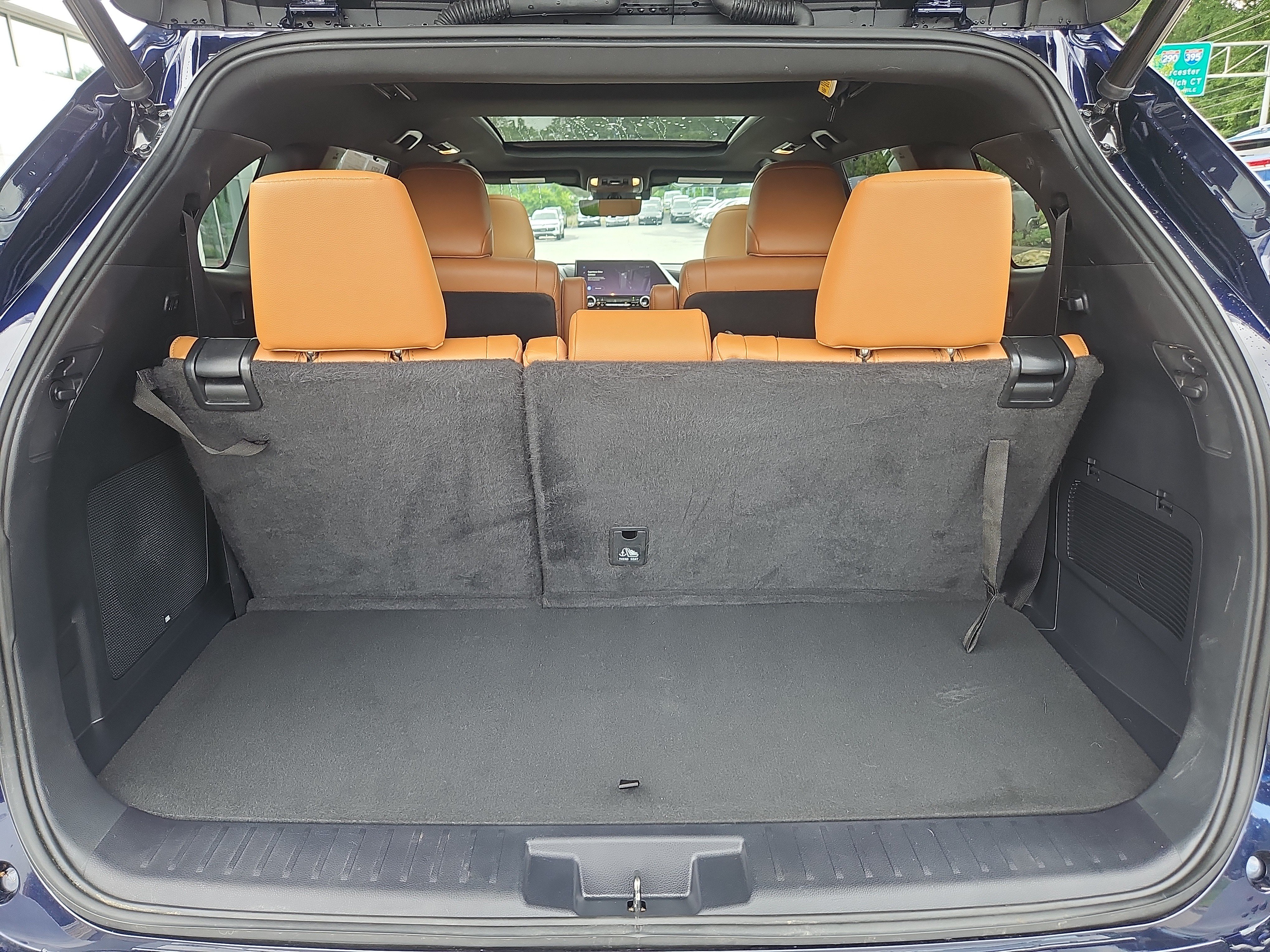Used 2023 Toyota Highlander Platinum AWD/4WD image 36