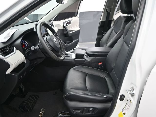 Used 2022 Toyota RAV4 XLE image 15