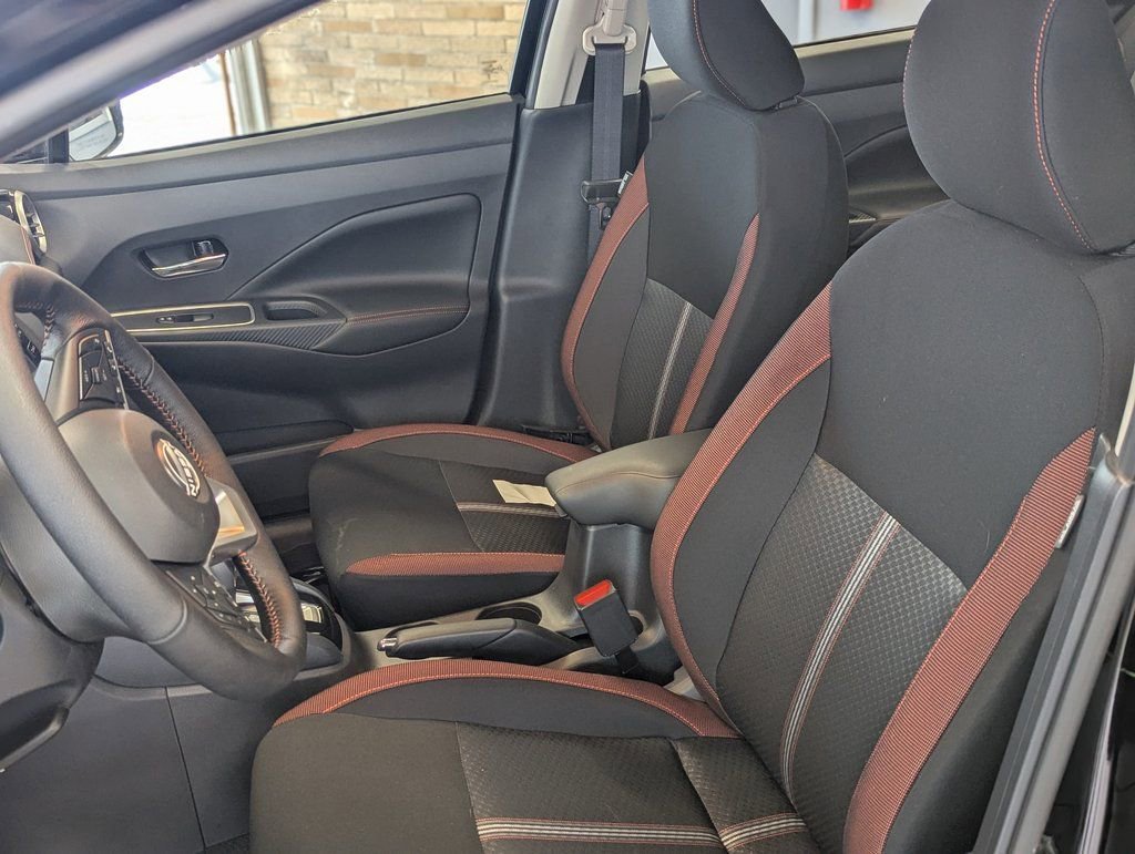 New 2025 Nissan Versa SR w/ Trunk Package image 10