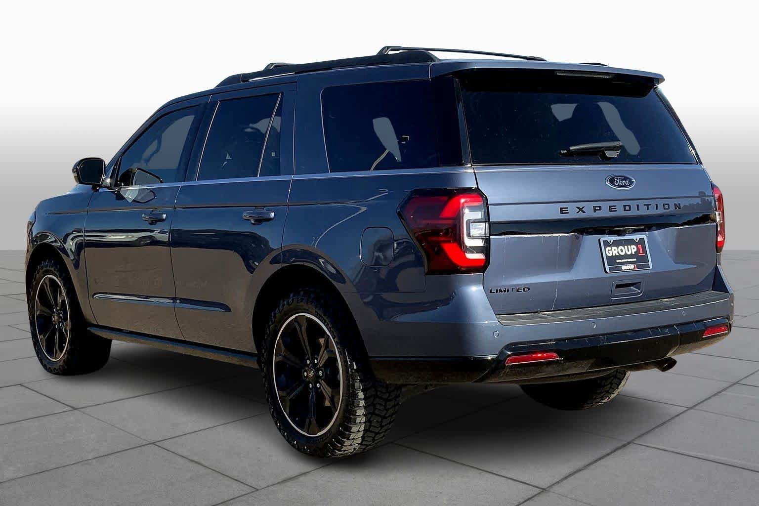 Used 2023 Ford Expedition Limited AWD/4WD image 12