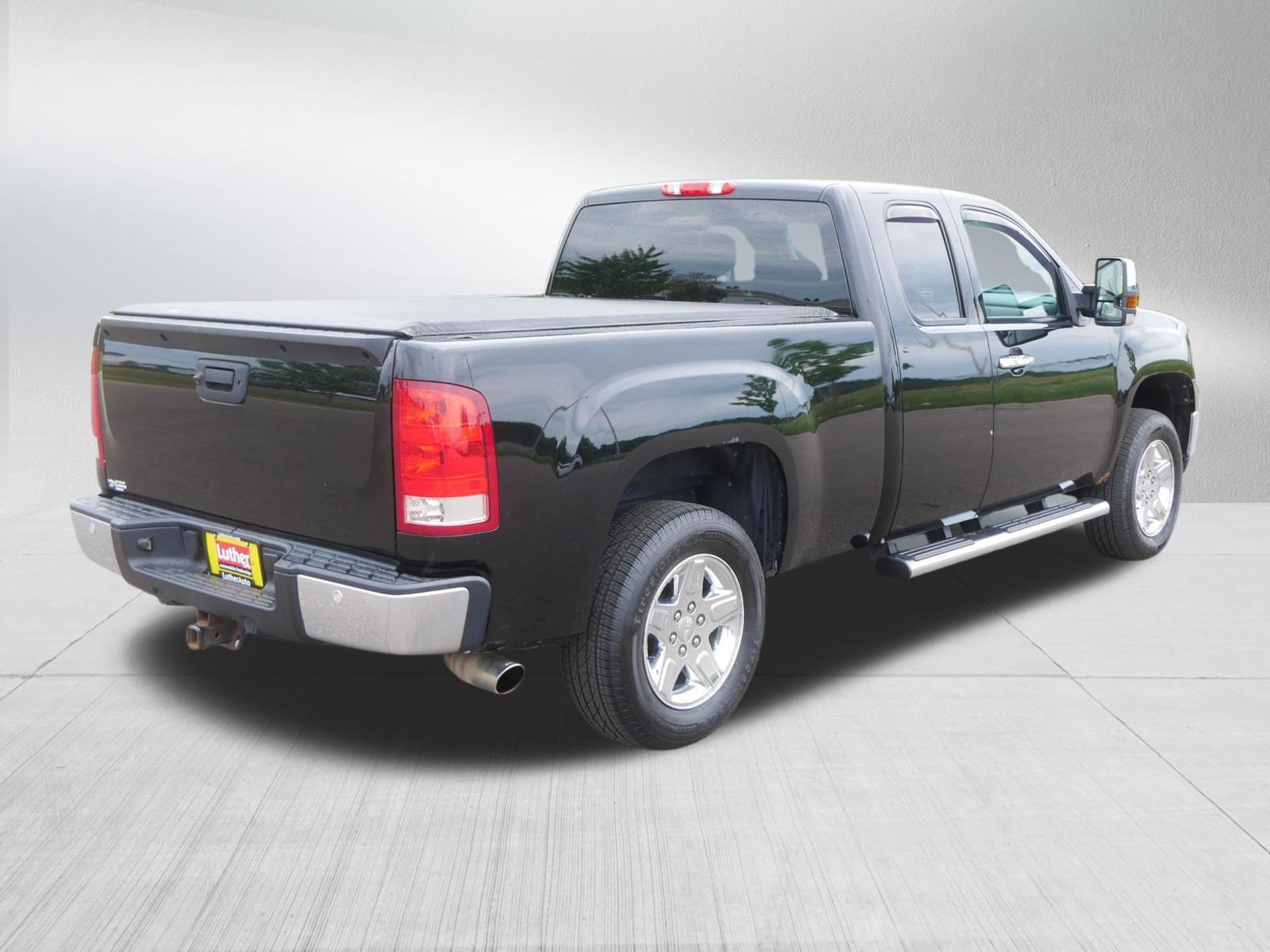 Used 2011 GMC Sierra 1500 SLT w/ All-Terrain Package AWD/4WD image 7