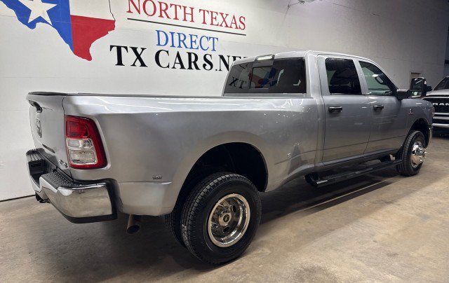 Used 2024 RAM 3500 Tradesman w/ Chrome Appearance Group AWD/4WD image 5