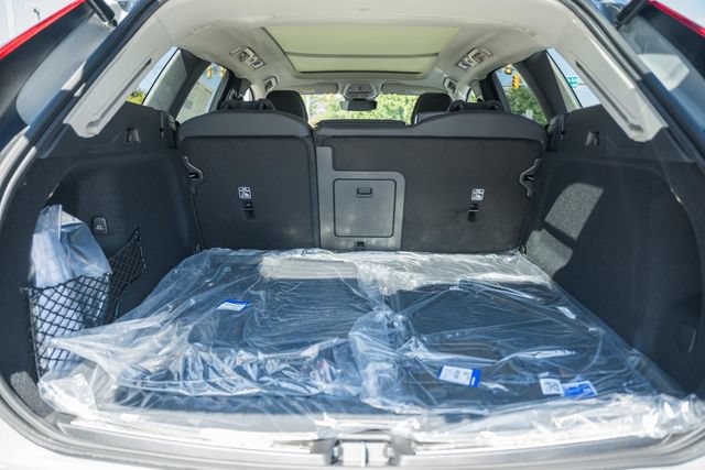 New 2027 Volvo XC60 B5 Ultra AWD/4WD image 12