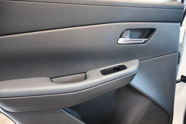 New 2026 Nissan Leaf SV+ w/ Floor Mat Package (SV+) FWD image 27